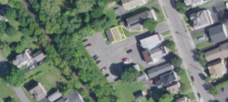 Maple Ave