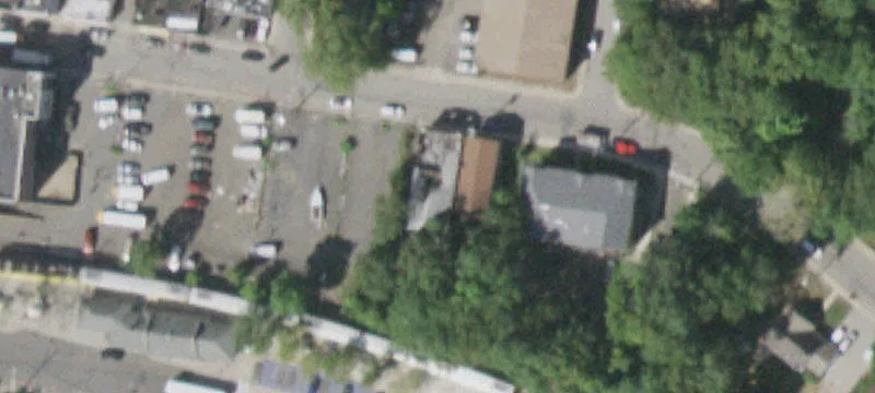 30 Lawrence St