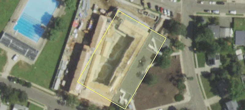 100 Schoolhouse Rd
