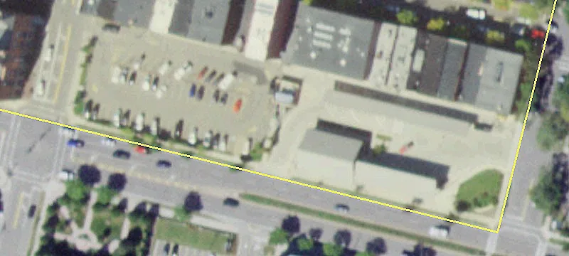 85 Denison E Pkwy