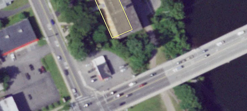 Riverside Ave