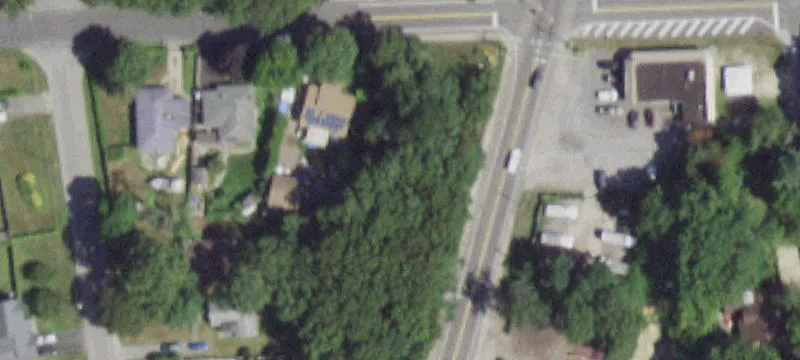 Mastic Rd