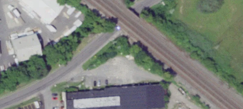 Midler Ave