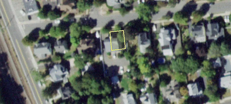 49 Maple Ave