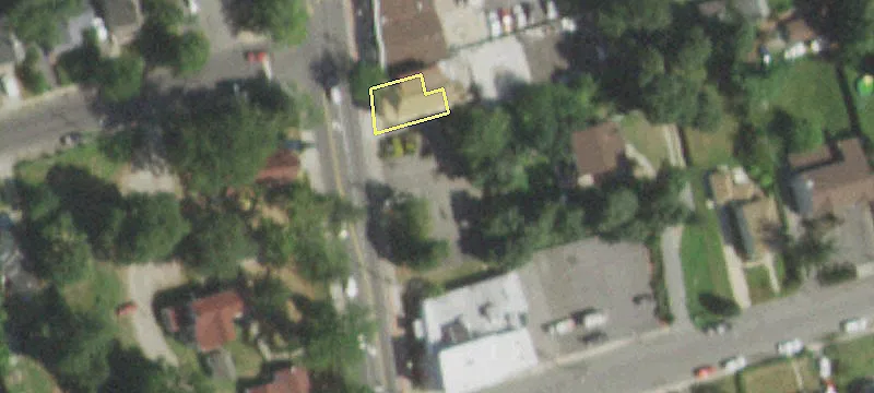 Carleton Ave