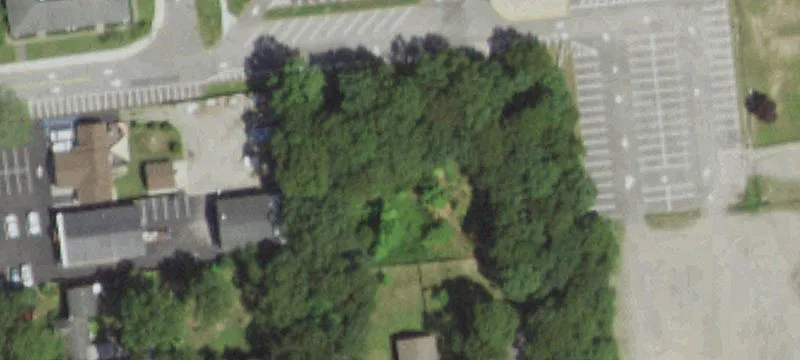 Woodland Ave