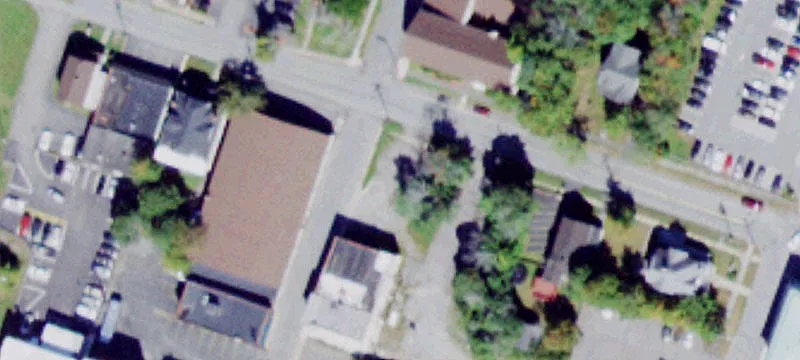 Landfield Ave