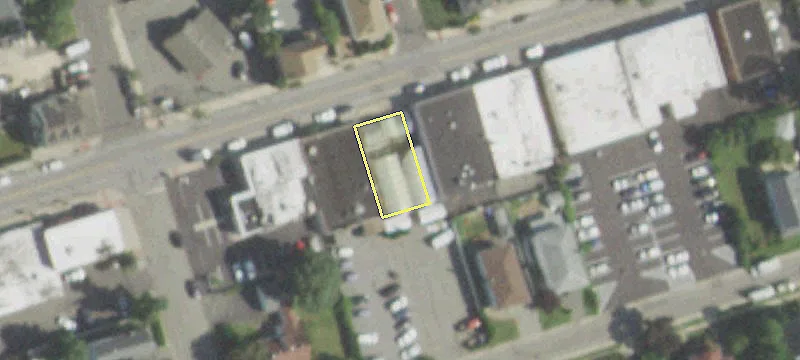 548 Westbury Ave