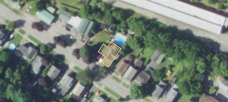 28 Riv St