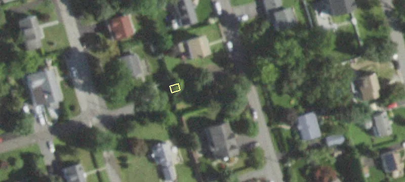 133 Willis Ave