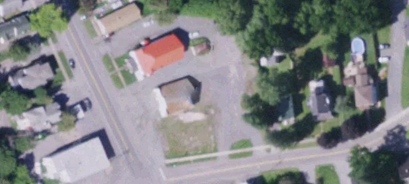5266 Main St