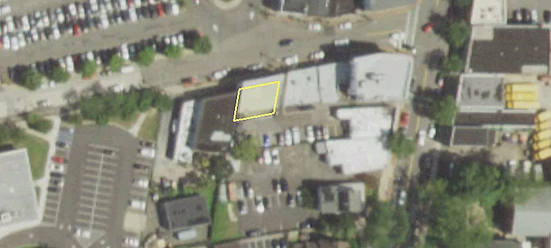 240 Deer Park Ave