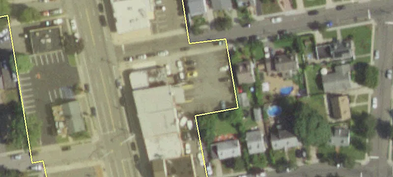 864 Willis Ave