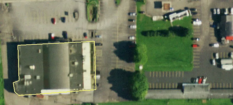 590 Main St