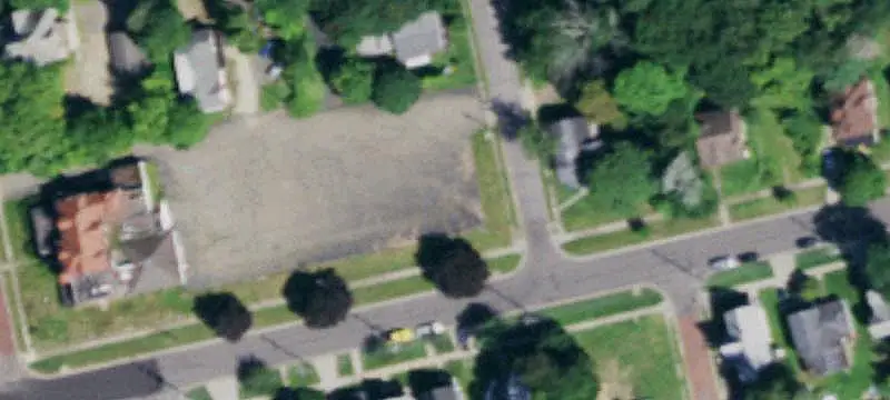 Lincoln St