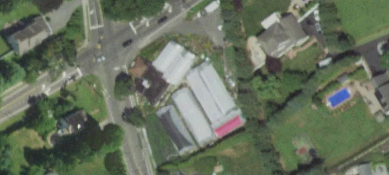 Hallock Ave