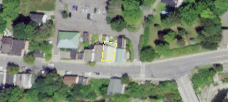 3037 Main St