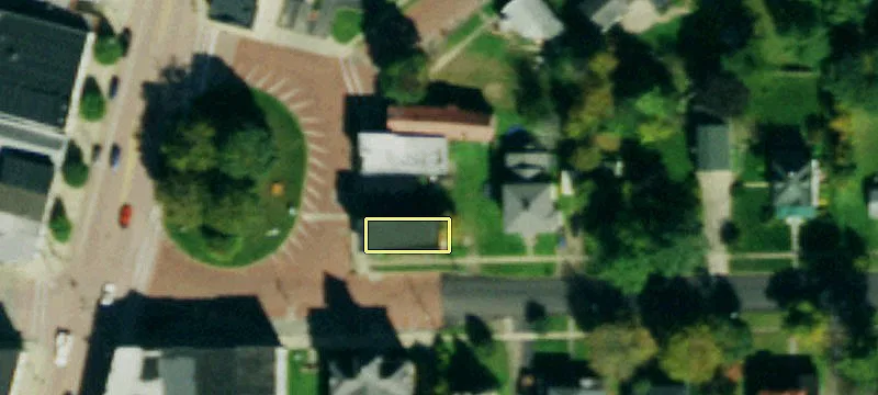 4 Park Sq