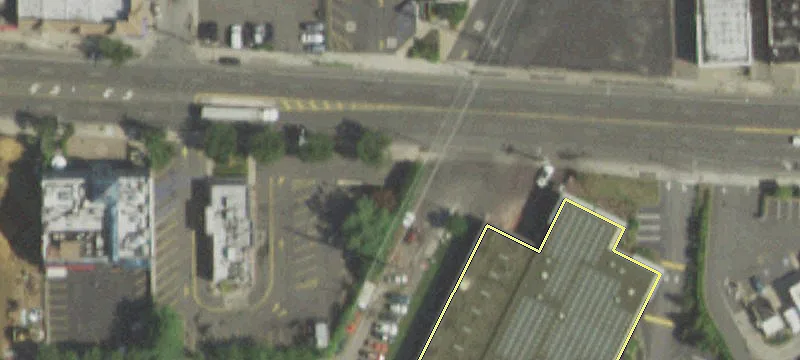 65 Hempstead Tpke