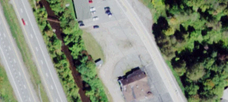 33 Triangle Rd