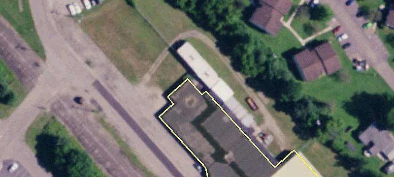 106 Railroad Ave