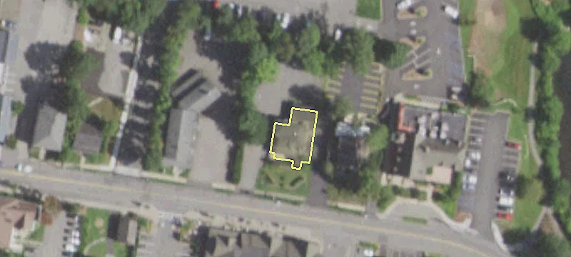 28 Maple Ave
