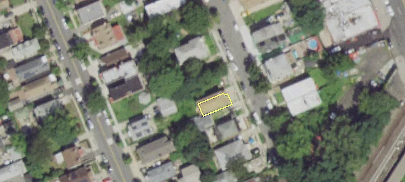 3429 Edson Ave