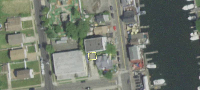 238 Woodcleft Ave