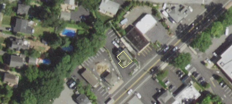809 Ft Salonga Rd