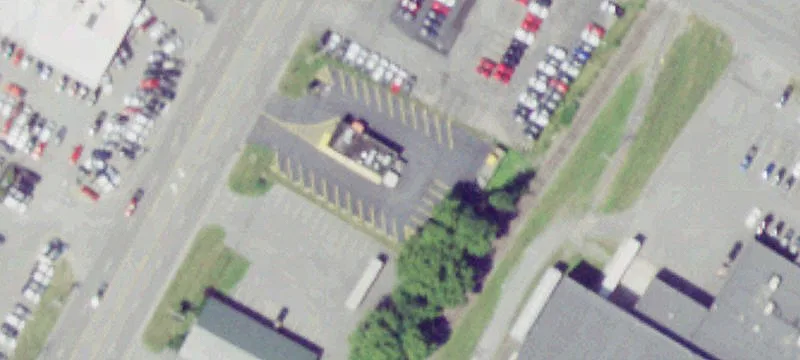 4976 Commercial Dr
