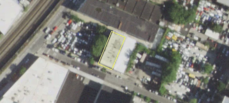 435-437 166th St