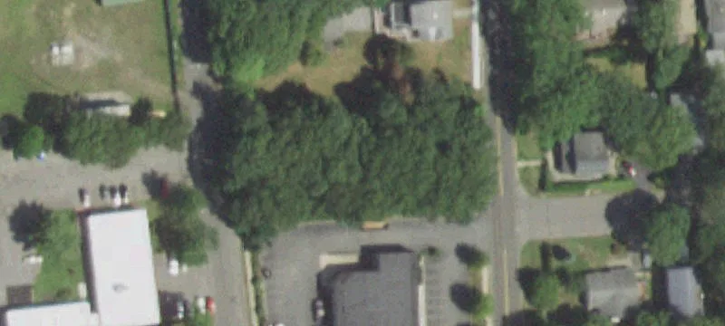 Pond Rd