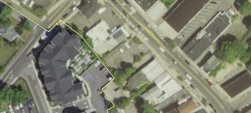 1506 Main St