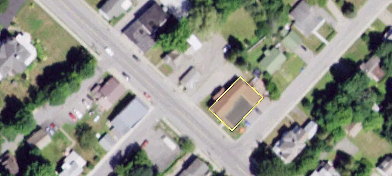 3986 Main St