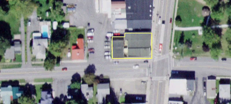 7182 Main St
