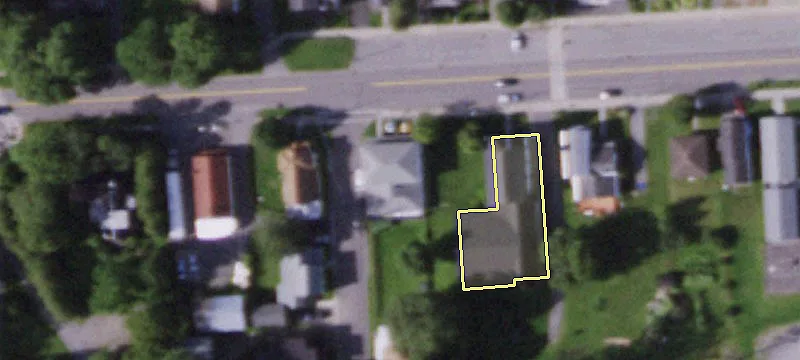2102 Main St