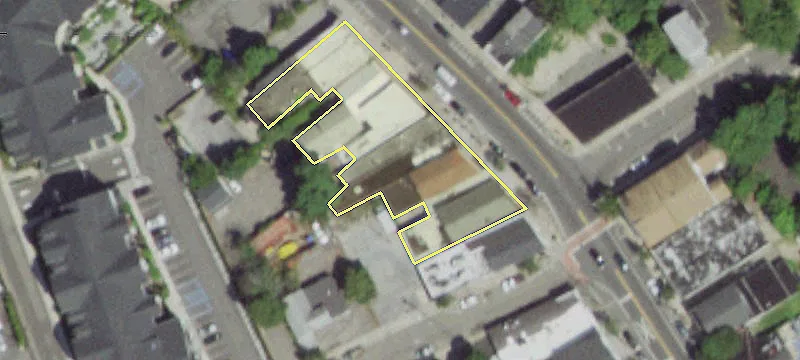 1522 Main St