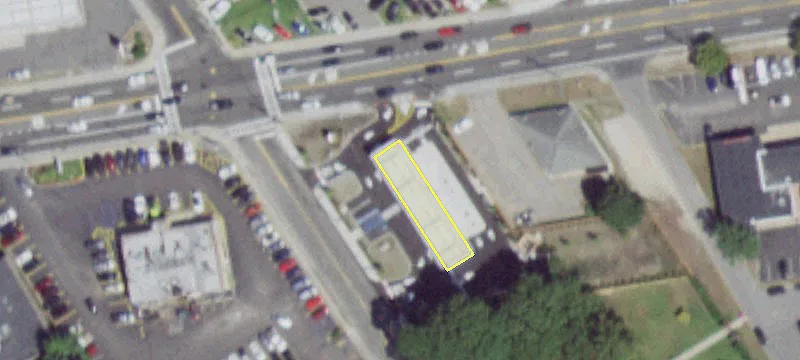 841 Old Country Rd