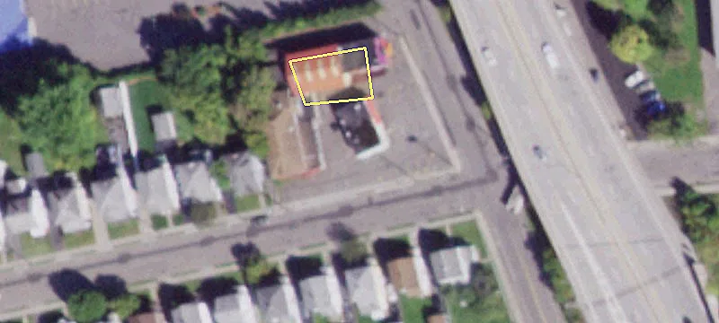 652 Riverside Dr