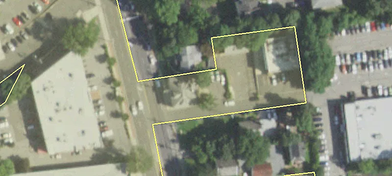 11 Cedar Swamp Rd