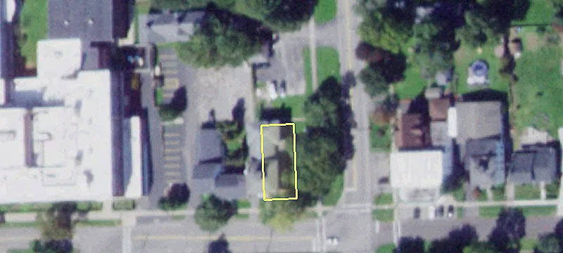 15 Lawrence St