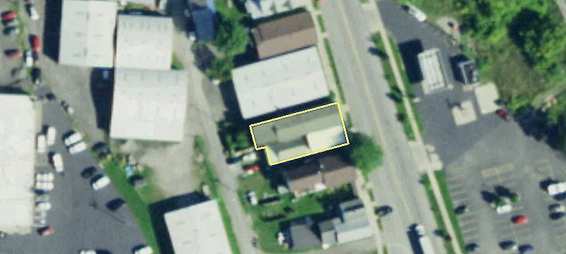 140 Main St