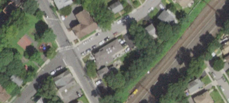 585 Barry Ave