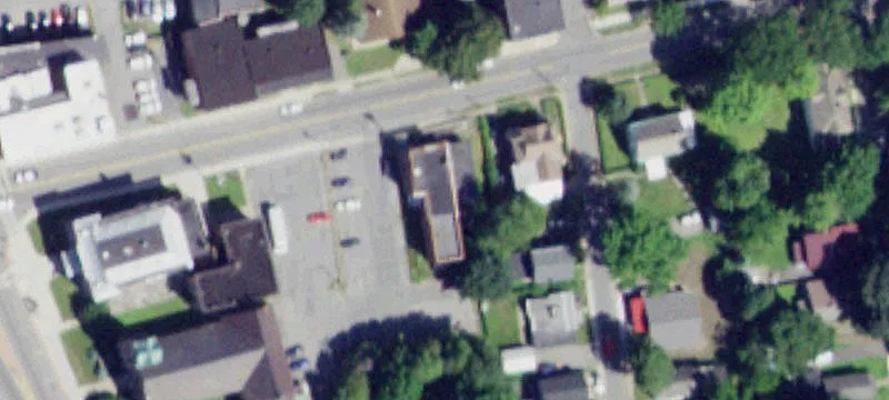 10 Maple St
