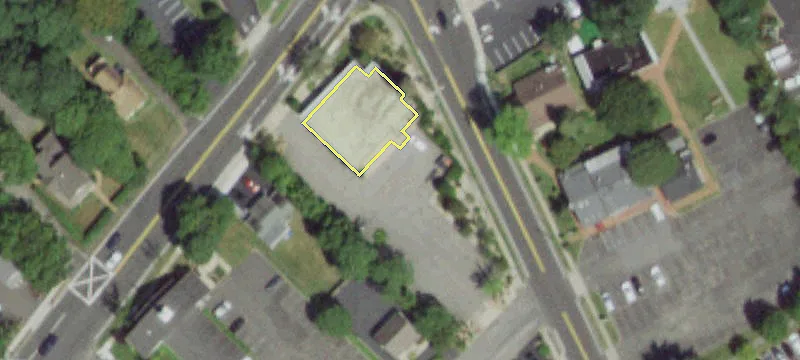 40 Country Rd