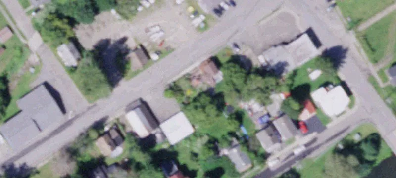 16 Division St