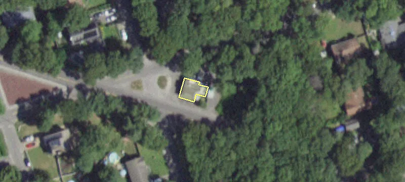 65 Mastic Bch Rd