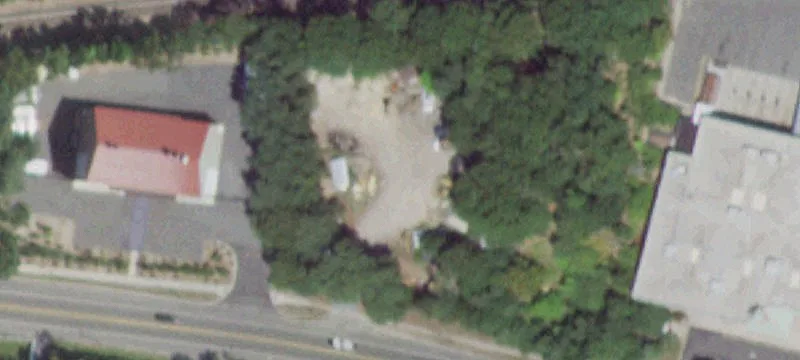 1240 Main St