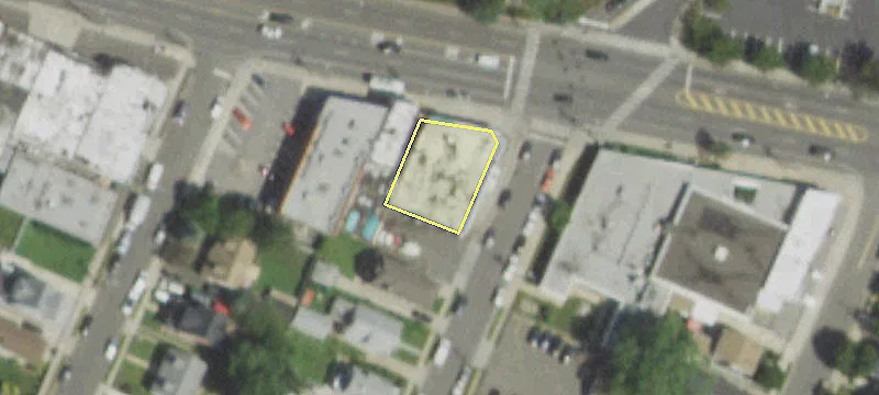 1743-1747 Hempstead Tpke