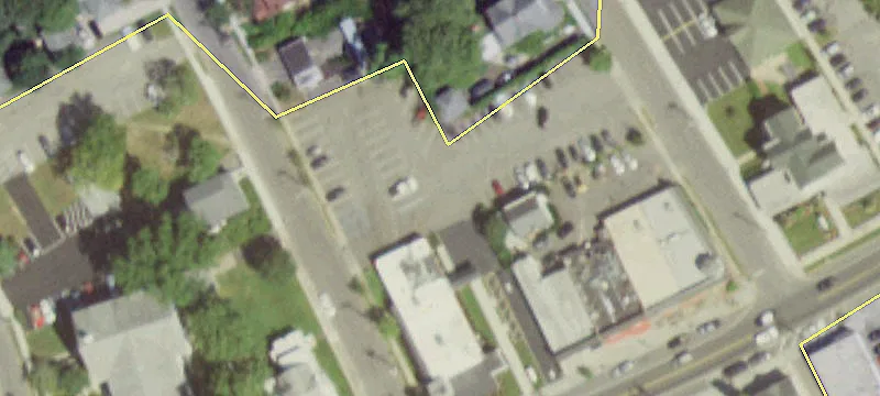 300 Main St